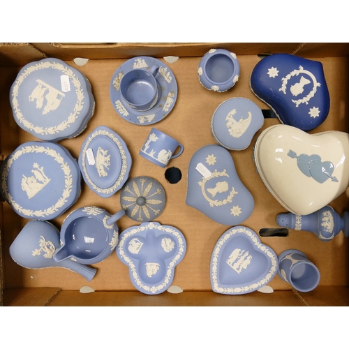 490 - Wedgwood Jasperware to include milk jug, cup and saucer, lidded pots, bud vase, etc (1 tray)