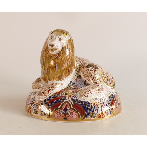 302 - Royal Crown Derby paperweight Lion, boxed.