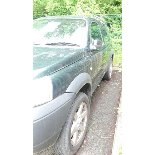 300A - 2003 Land Rover Freelander in green with 1951cc diesel engine, reg FB03LZA, 1 set of keys, log book ... 