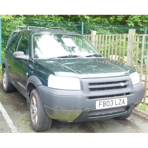 300A - 2003 Land Rover Freelander in green with 1951cc diesel engine, reg FB03LZA, 1 set of keys, log book ... 