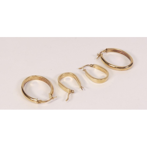 771 - Two pairs of 9ct gold earrings, 3g.