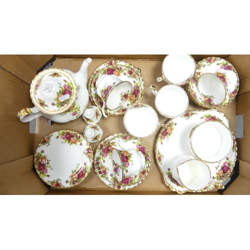 343 - Royal Albert Old Country Roses teaware to include 6 trios, sugar bowl, milk jug, cake plate, tea pot... 