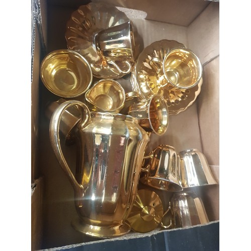 7 - Wade gold coffee set to include coffee pot, 7 cups, 7 saucers, cream jug and sugar bowl ( 1 tray)