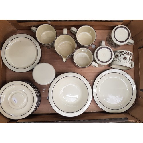 582 - Hornsea tea and dinnerware items to include 6 cups, 6 saucers, 6 side plates, milk jug, lidded sugar... 