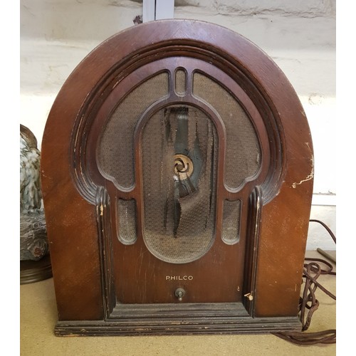 334 - An Early 20th Century Philco Valve Radio in Untested Condition. A/F. Height: 41cm