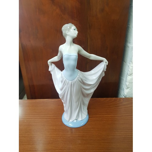 348 - Lladro boxed figure 'The Spanish Dancer'.