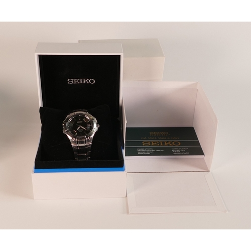 775 - Seiko gents Coutura Kinetic 100 M wrist watch in original box with spare links and instruction manua... 