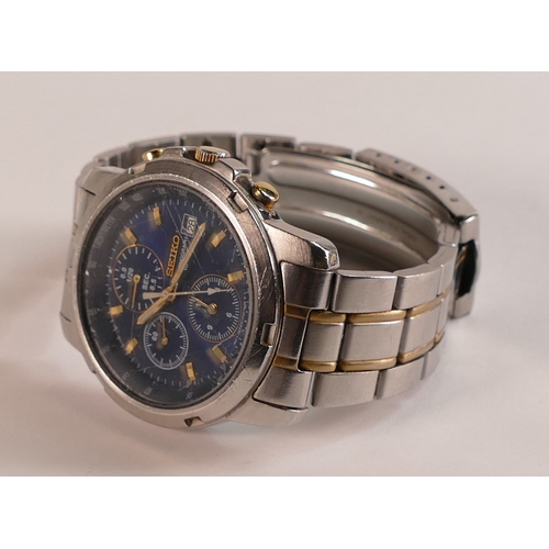 776 - Gentlemans Seiko quartz Chronograph, stainless steel watch & bracelet, boxed with spare links & pape... 