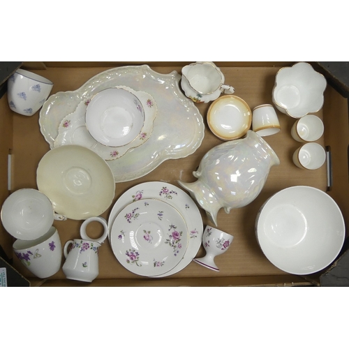 129 - A collection of Shelley tea ware to include patterns 083 egg cups, 8652, chatsworth jug, 112535 larg... 