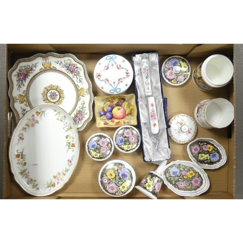 85 - A mixed collection of items to include Wedgwood floral lustre lidded boxes and pin dishes , Crown St... 