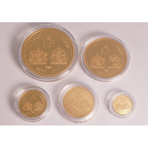 38 - 2017 double portrait platinum gold sovereign definitive 22ct gold 5 coin set - includes £5, £2, Sove... 