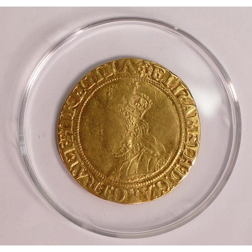 70 - Elizabeth I (1558 - 1603) half pound 22ct gold hammered coin, approx. 5g. Mint mark cross crosslet, ... 