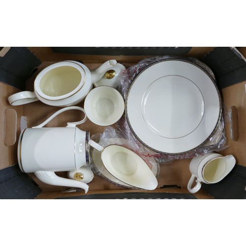 309 - Minton St James tea and dinner ware to include - 6 dinner plates, tea & coffee pot, 6 trios, 6 coffe... 