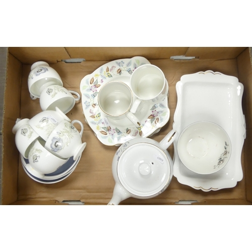 228 - A mixed selection of ceramics to include Royal Albert side trays, Royal Doulton Rose Elegans Bowl, M... 