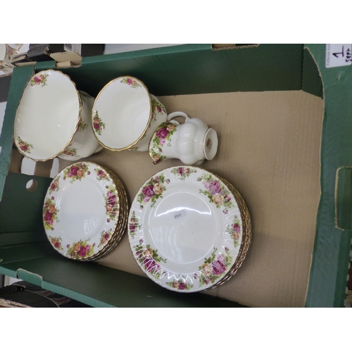 1 - A large collection of Royal Albert Old Country Roses pattern items to include 14 x salad plates, sma... 