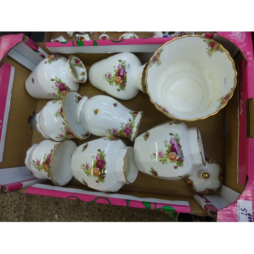 25 - A Collection of Royal Albert Old Country Roses pattern planters and vases (1 Tray)