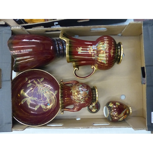 295 - Five Carltonware Rouge Royal items to include Mikado Jug, Fish Vase, Peacock Vase etc. (1 Tray)