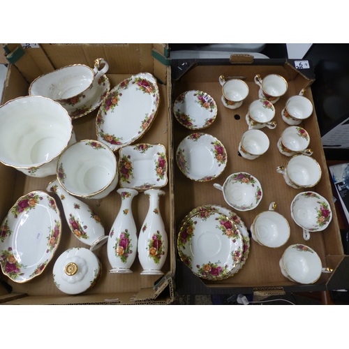 6 - Royal Albert Old Country Roses pattern items to include 11 tea cups( 2 with no gilt), 2 cereal bowls... 