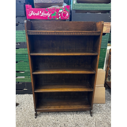 674 - Oak Freestanding Bookshelf H120cm