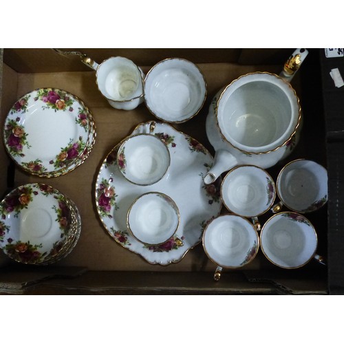 5 - Royal Albert Old Country Roses pattern 22 Piece tea set (no lid to tea pot)