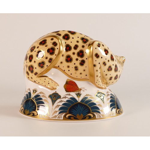 390 - Royal Crown Derby Savannah Leopard: From the Endangered Species for Sinclairs series, boxed with cer... 