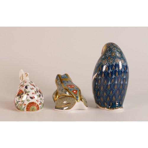 428 - Three Royal Crown Derby paperweights to include Penguin with Chick, Fountain Frog and a Meadow Rabbi... 