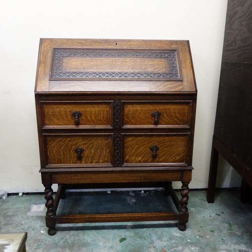 664 - Period Oak Bureau base with fitted interior and 4 drawers, on stretcher base
Height 101cm