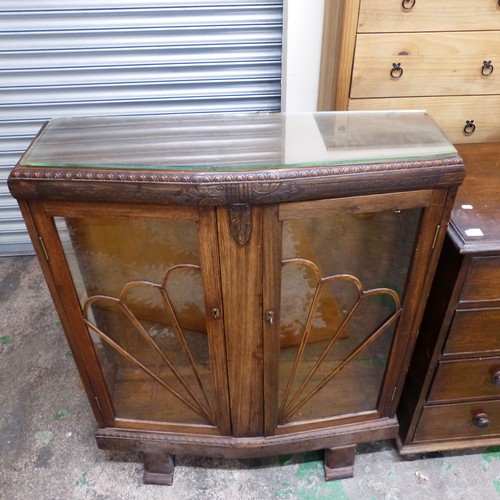 668 - Early 20th Century Art Deco Oak & Glass Display Cabinet with Peacock Fan Pattern Panelling. Internal... 