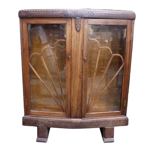 668 - Early 20th Century Art Deco Oak & Glass Display Cabinet with Peacock Fan Pattern Panelling. Internal... 