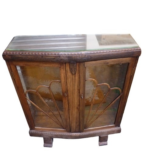 668 - Early 20th Century Art Deco Oak & Glass Display Cabinet with Peacock Fan Pattern Panelling. Internal... 