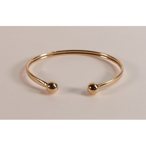 705 - 9ct gold bangle, 5.5g.