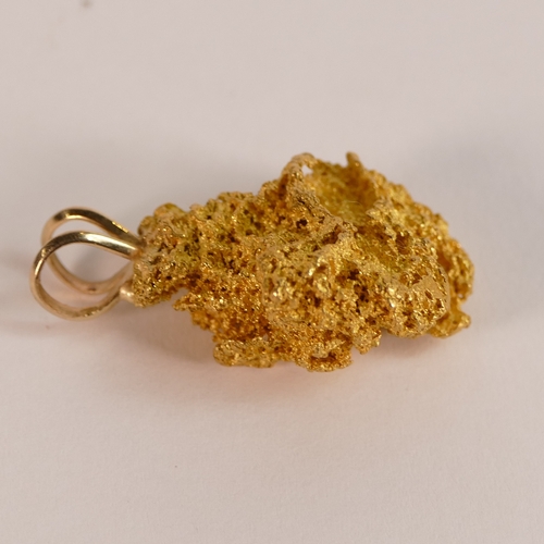 752 - A Natural Gold Nugget, electronically tested to be 22.78ct,14.6g.