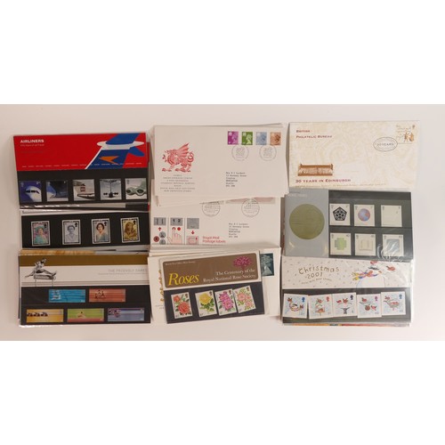 667 - Large collection of UK FDC (first day covers), mainly 1980's - 90's, together with a substantial gro... 