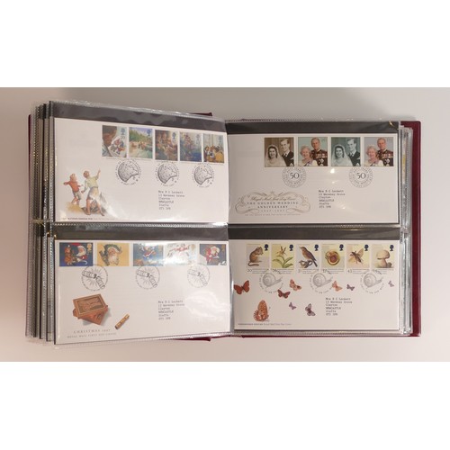 667 - Large collection of UK FDC (first day covers), mainly 1980's - 90's, together with a substantial gro... 