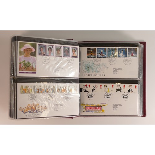 667 - Large collection of UK FDC (first day covers), mainly 1980's - 90's, together with a substantial gro... 