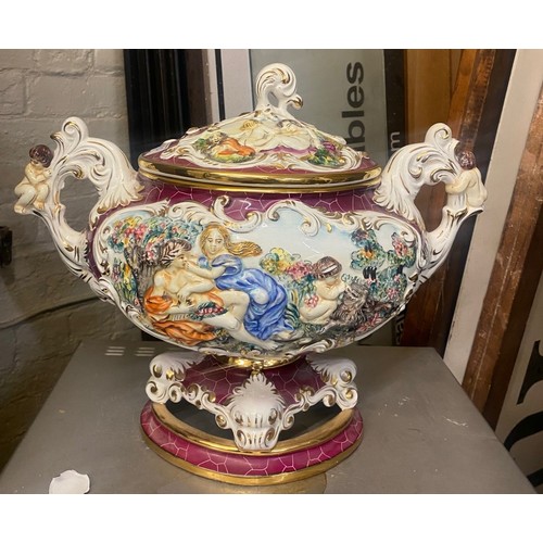 530 - A Large Capodimonte Centrepiece Vase. Crack noted. Height: approx. 39cm