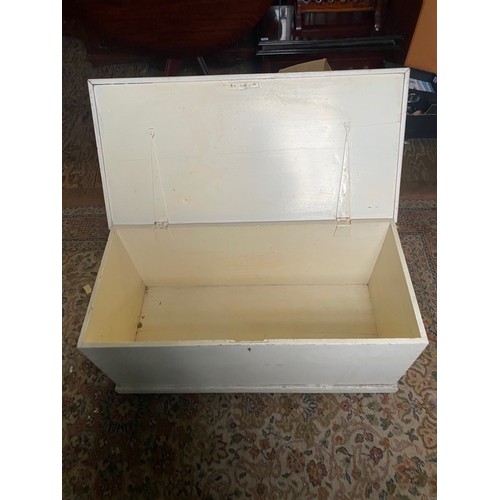 684 - Painted White Pine Blanket Box
Height - 45cm x Width - 96cm approx