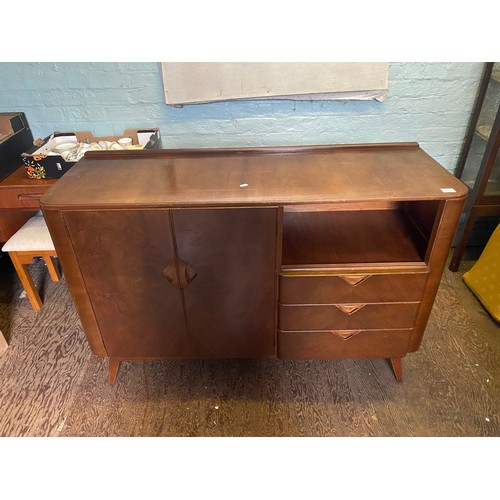 678 - Retro Curved Front Walnut Veneer Sideboard with 3 Drawers and Double Door Storage
Height - 94cm appr... 