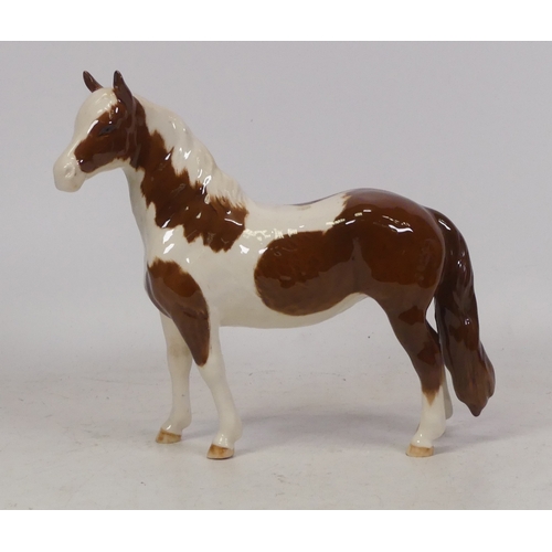 142 - Beswick skewbald pinto pony 1373