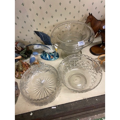 430 - Large Decorative Glass Bowls To Include Two Footed Bowls Tallest 25cm( Foot Chipped) also Bowl 24cmD... 