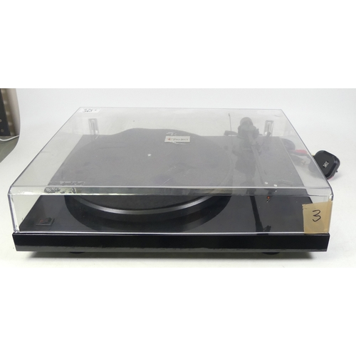 470C - Project Debut turntable.