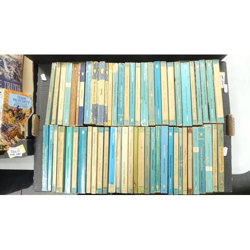 360 - A large collection of Penguin and Pelican books by various authors. Also included a collection of bo... 