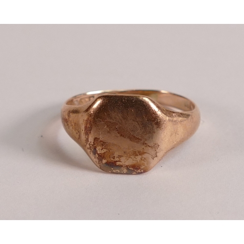 725 - 9ct gold signet ring, weight 3.21g, shank bent.