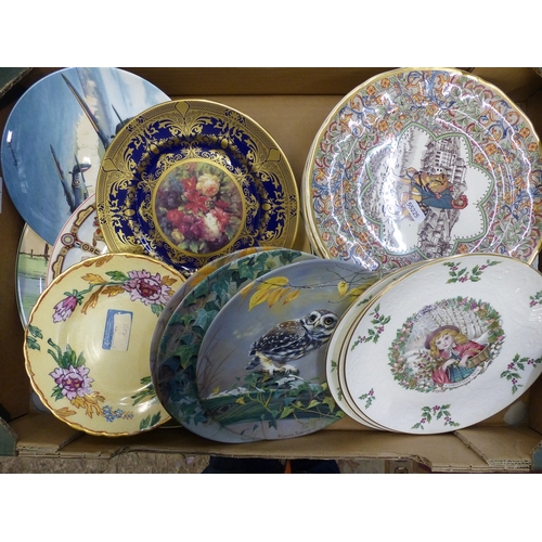 412 - A collection of decorative wall plates to include Royal Doulton, Mason's and Caverswall (1 tray).