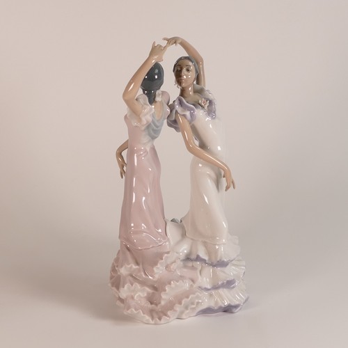 272 - Lladro figurine 'Ole' 5601 Flamenco Dances. Height:26cm