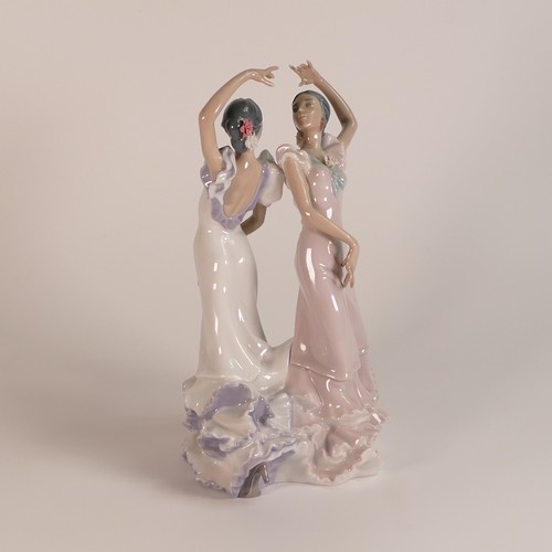 272 - Lladro figurine 'Ole' 5601 Flamenco Dances. Height:26cm