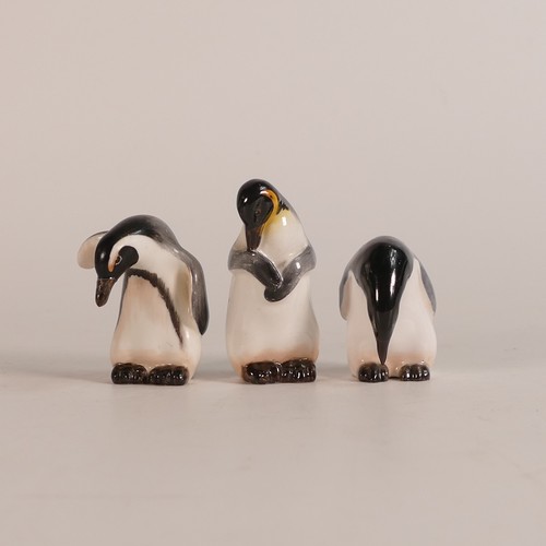 596 - Royal Doulton, six rare miniature models of penguin. Includes models K20, K21, K22, K23, K24 (a/f) a... 