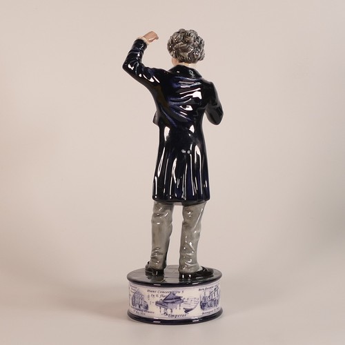 620 - Royal Doulton, The Pioneers Collection Prestige Ludwig Von Beethoven HN5195, with certificate.