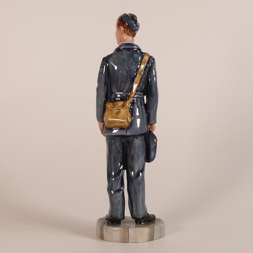 622 - Royal Doulton, RAF Corporal HN4967. Limited edition numbered 642 of 1500. With certificate.