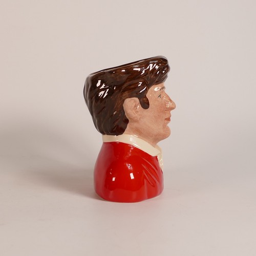 704 - Royal Doulton, Football Supporters Manchester United D6924